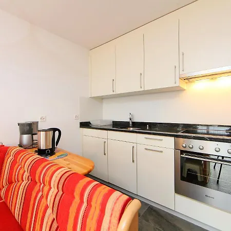 Mirador-2 By Interhome * צרמט